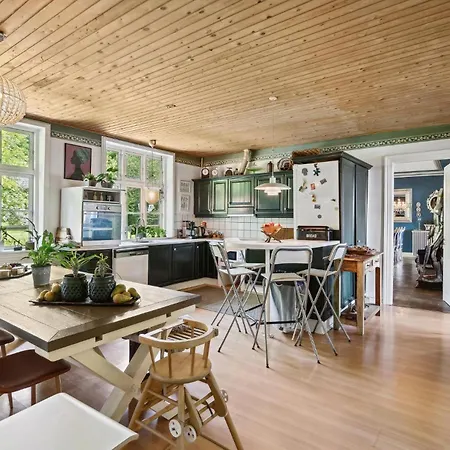Holiday home Pet Friendly In Gesten