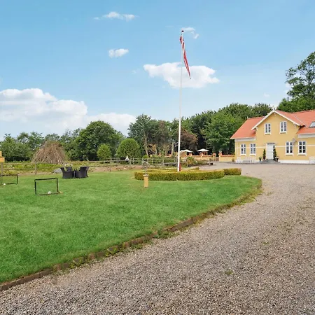 Lovely In * Gesten